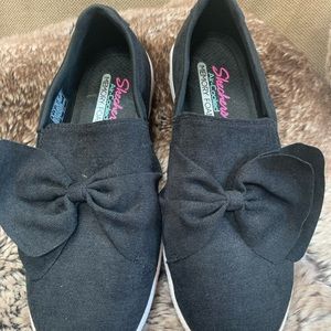 Women’s Size 8 Skechers